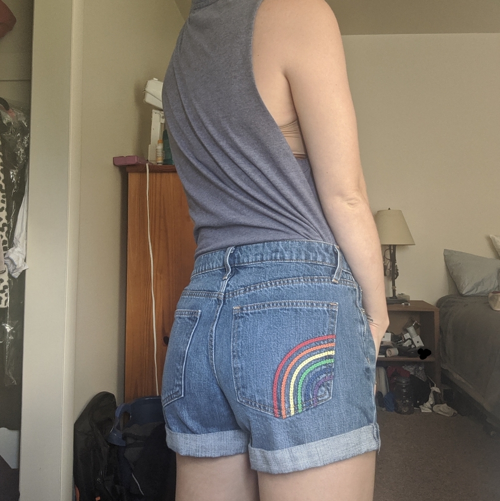 GAP Rainbow Pocket 3" Denim Shorts